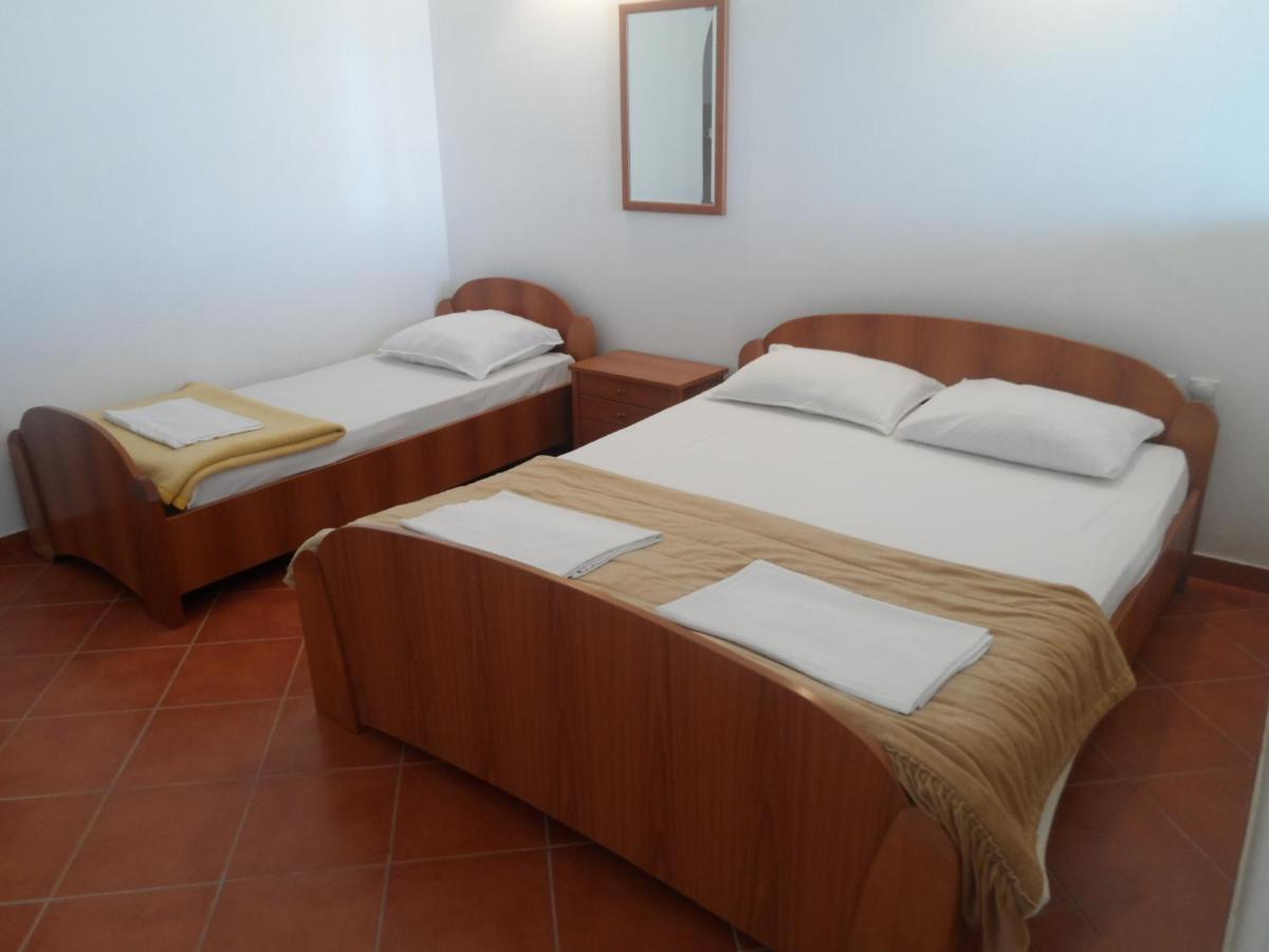 Apartments Kepi Gjerana Ulcinj Esterno foto