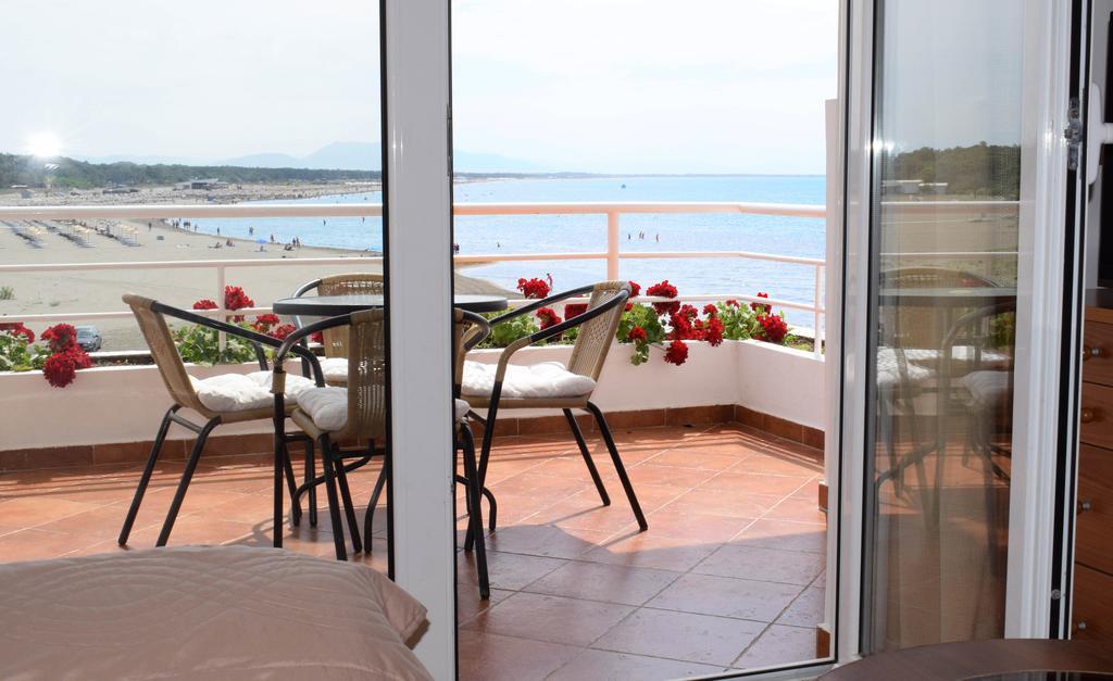 Apartments Kepi Gjerana Ulcinj Esterno foto