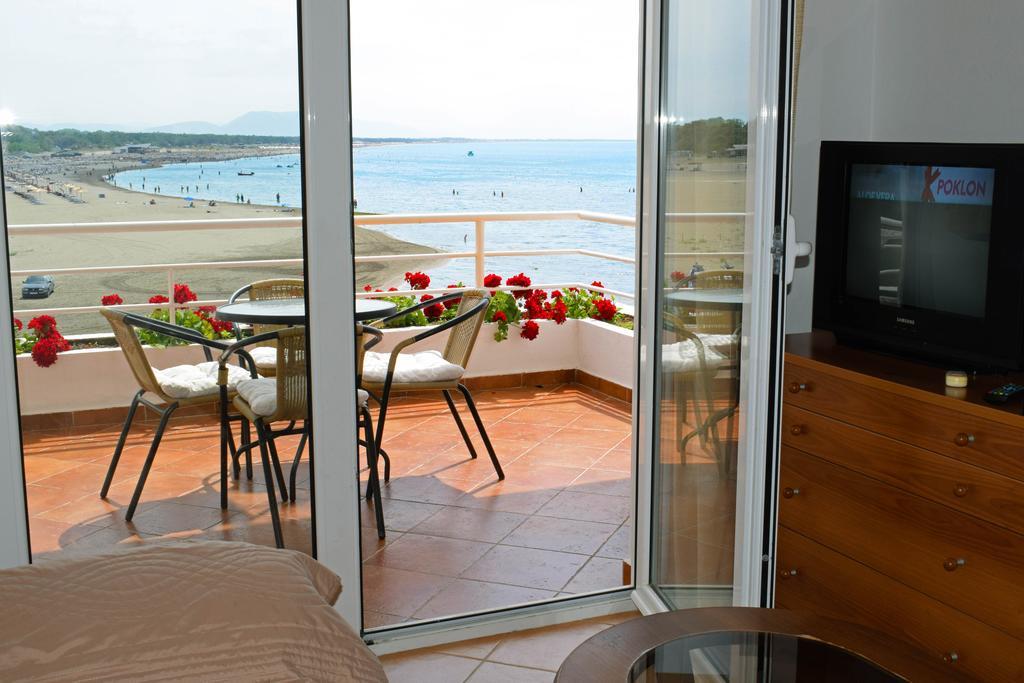 Apartments Kepi Gjerana Ulcinj Esterno foto